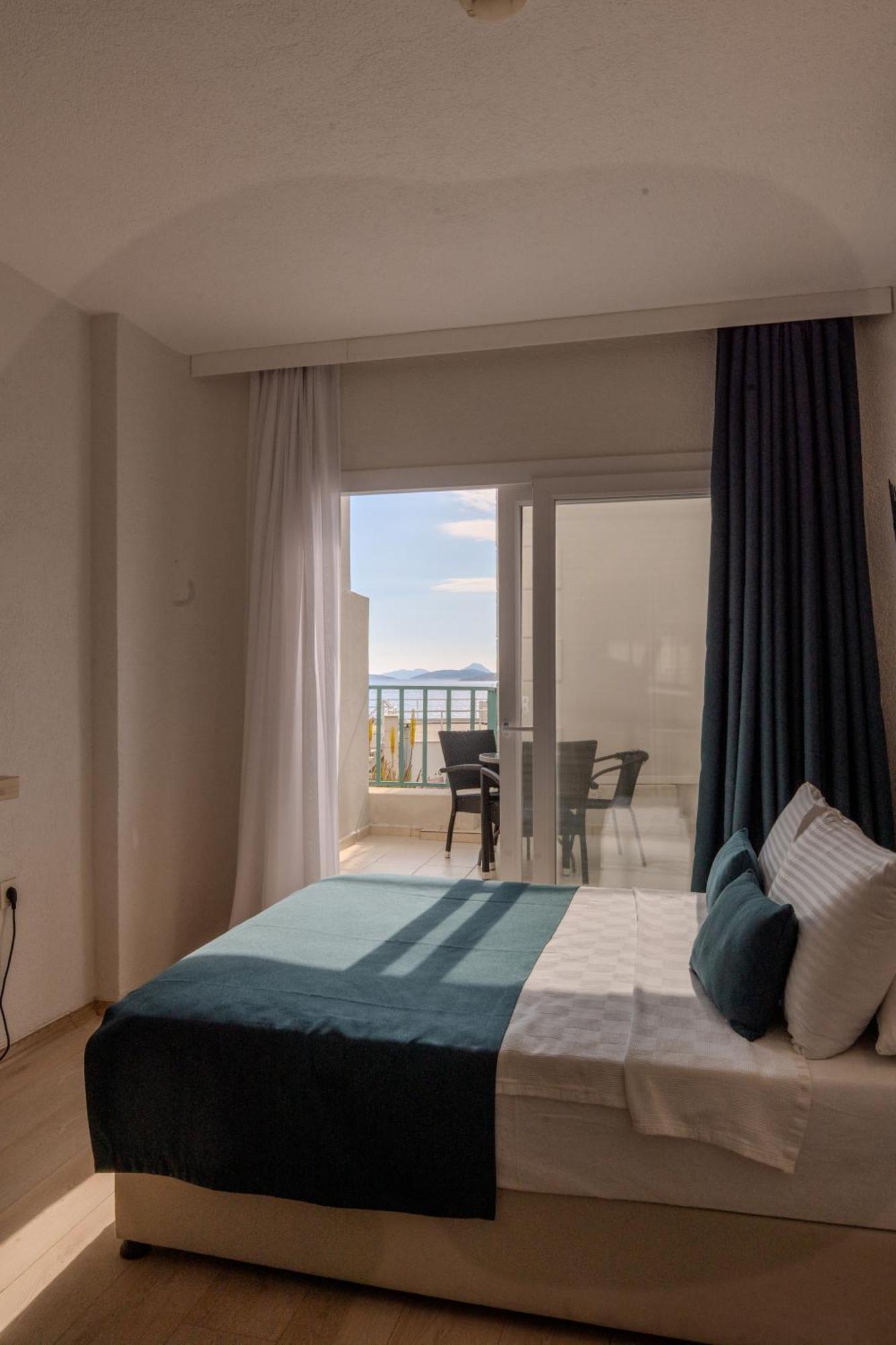 Mia Hill Hotel